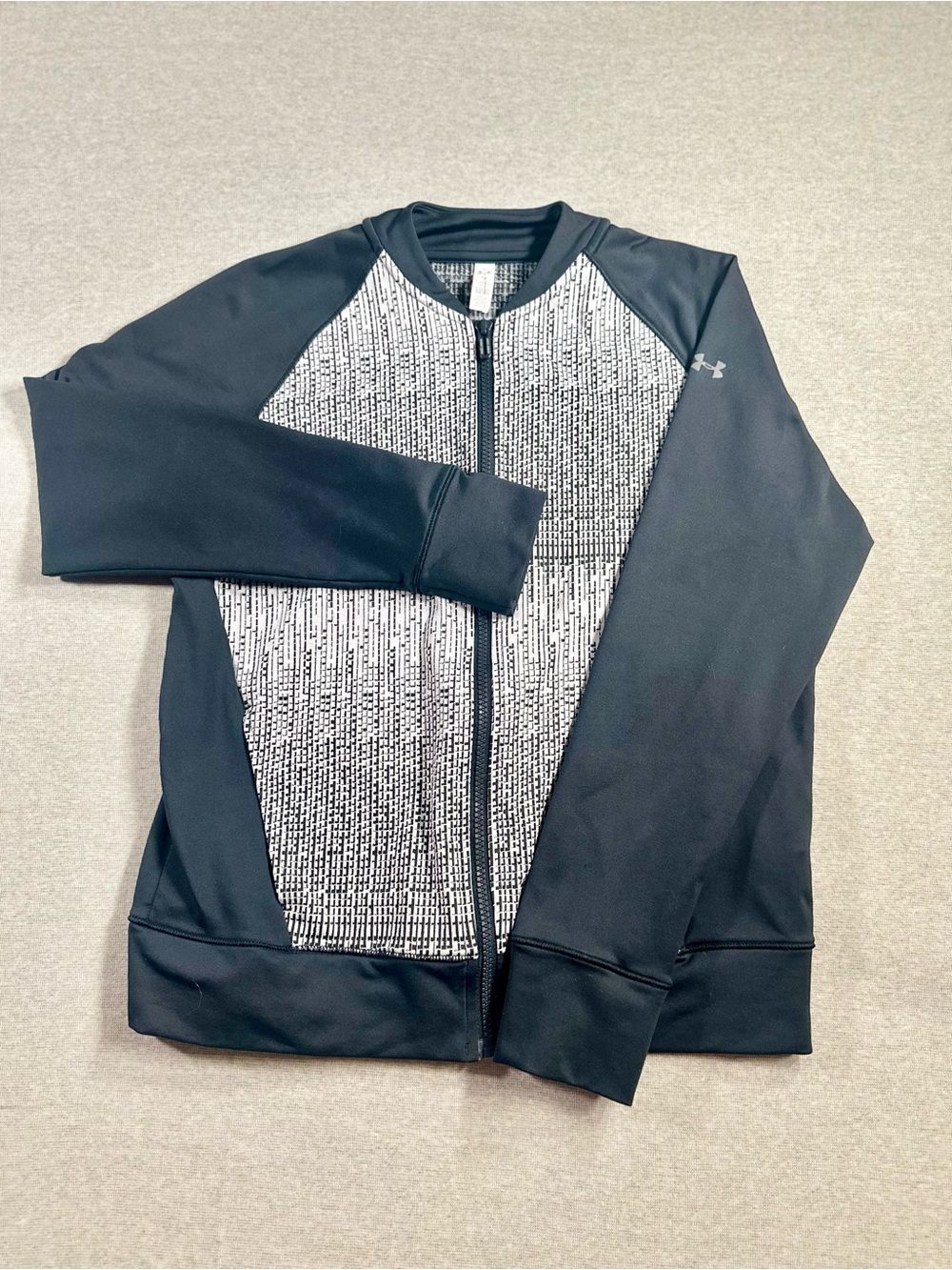 Under Armour Women’s Black & White Patterned Full-Zip Jacket Small